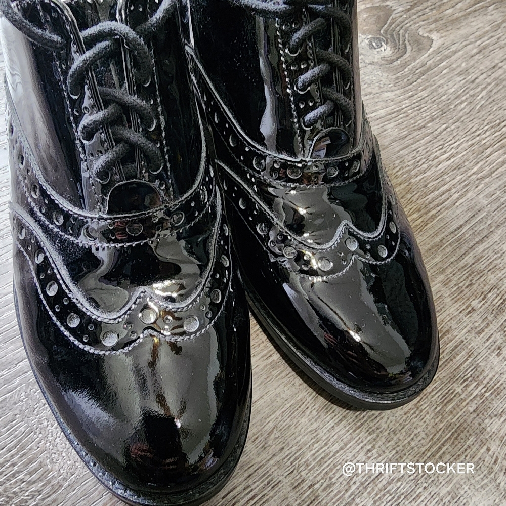 Vionic Black Oxford Wingtip Shoes - Picture 4 of 7